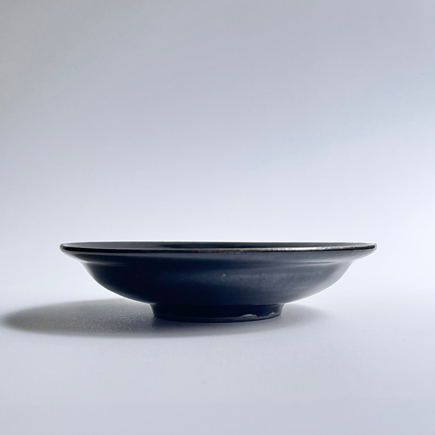 黒釉皿