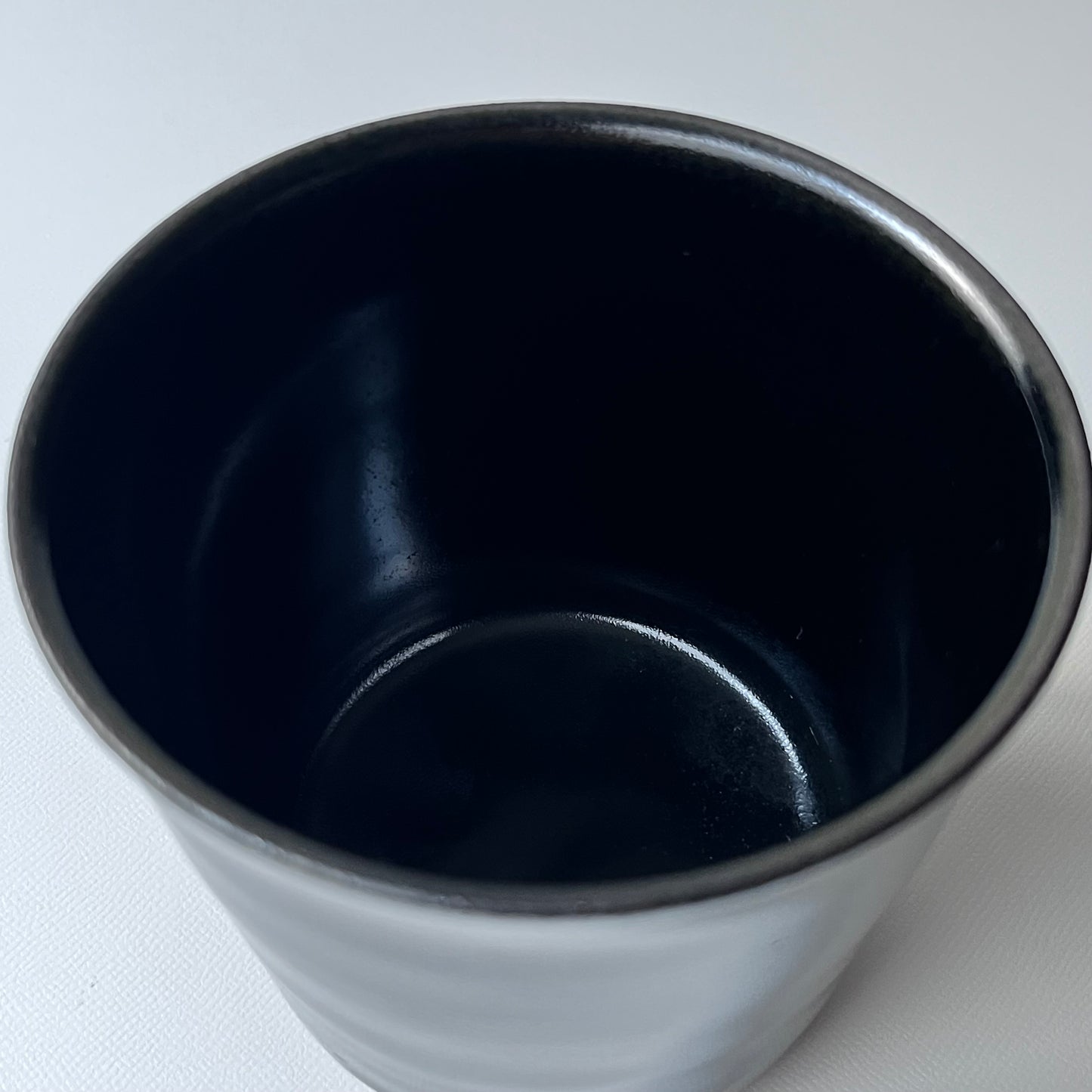 黒釉カップ