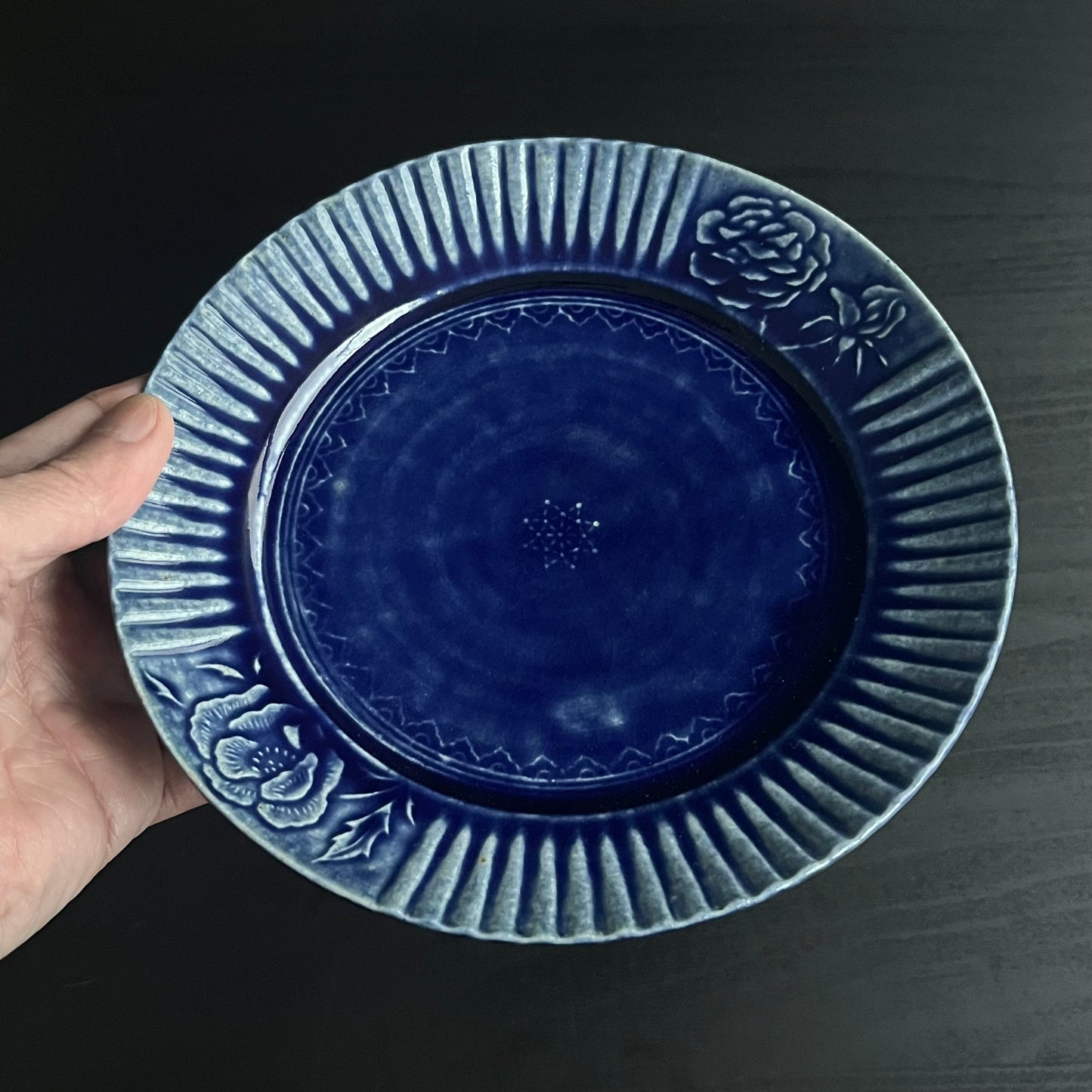 瑠璃釉花文輪花皿