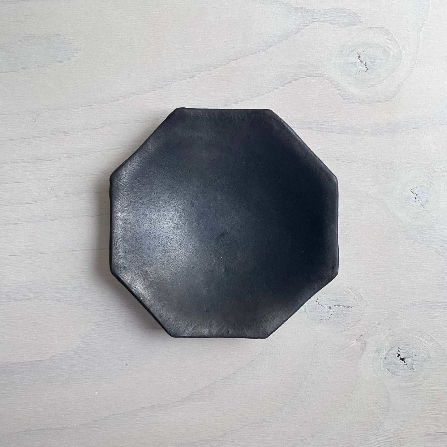黒釉八角小皿