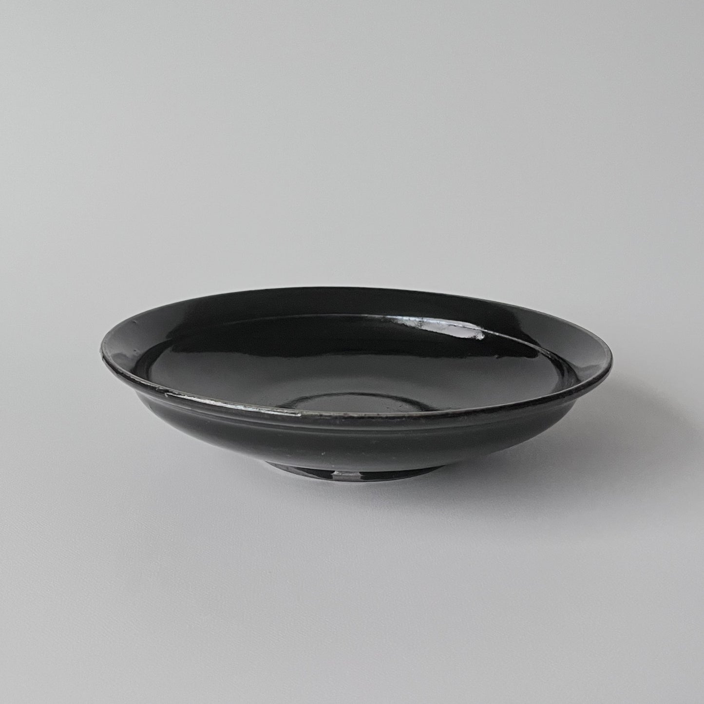 黒釉皿 7寸