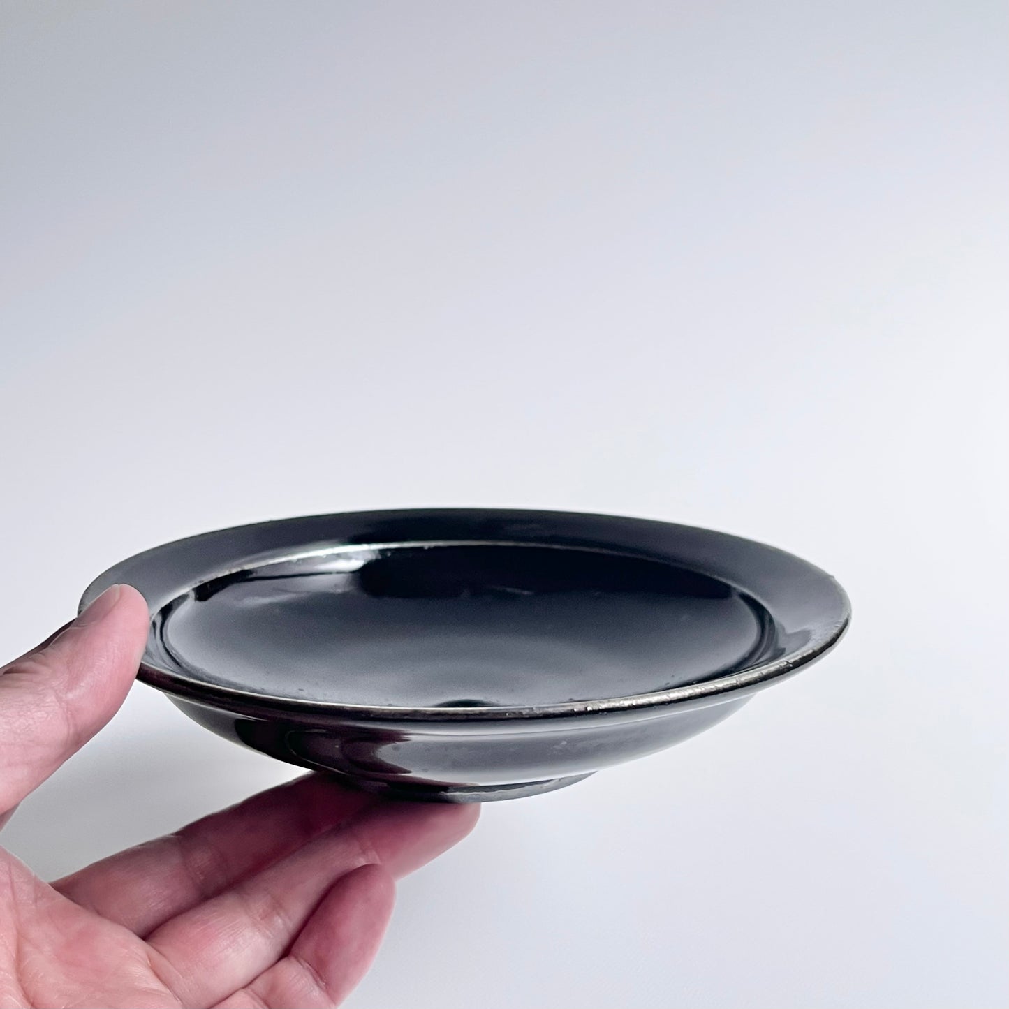 黒釉皿