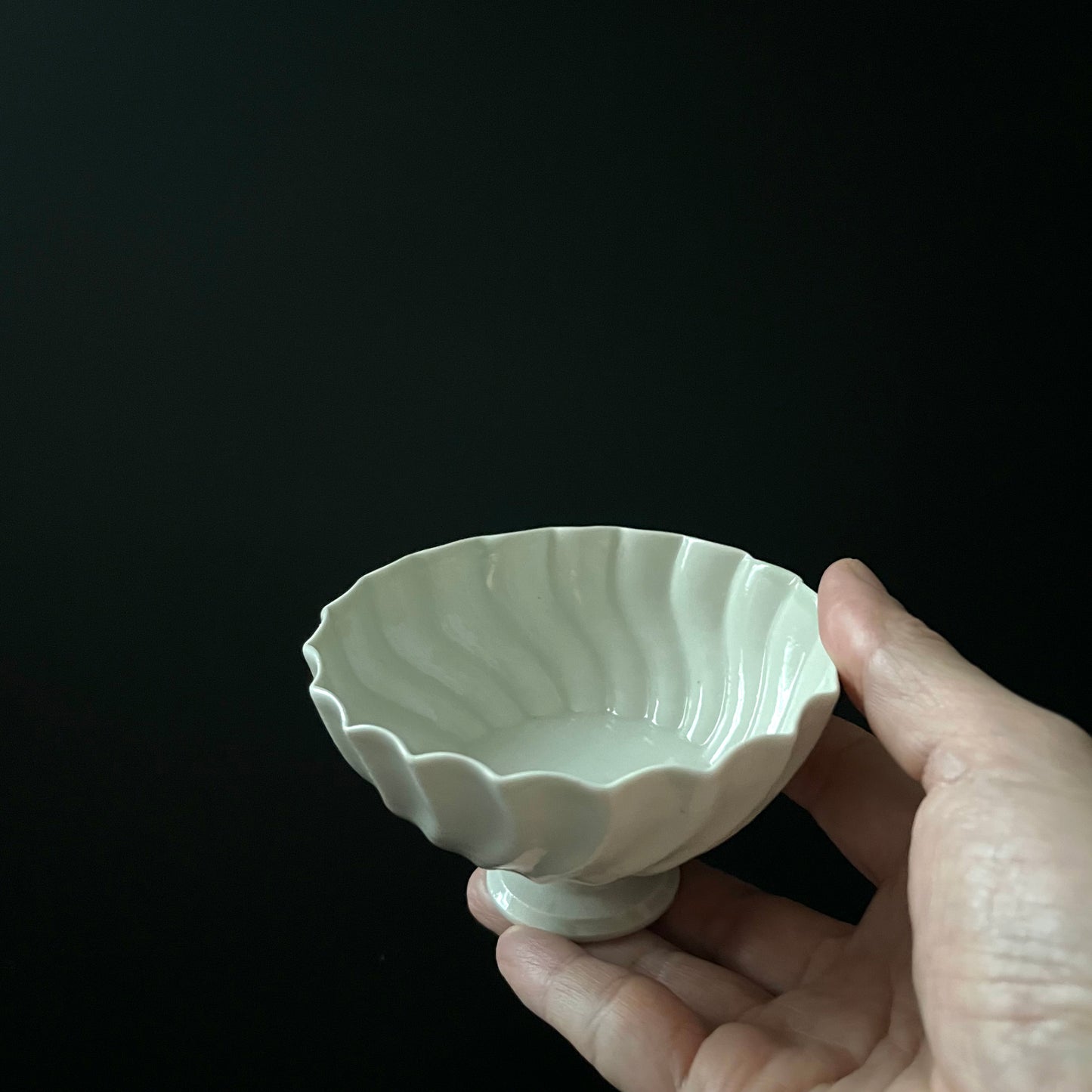 白磁輪花デザートカップ