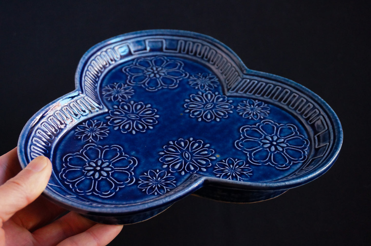 瑠璃釉七宝形皿