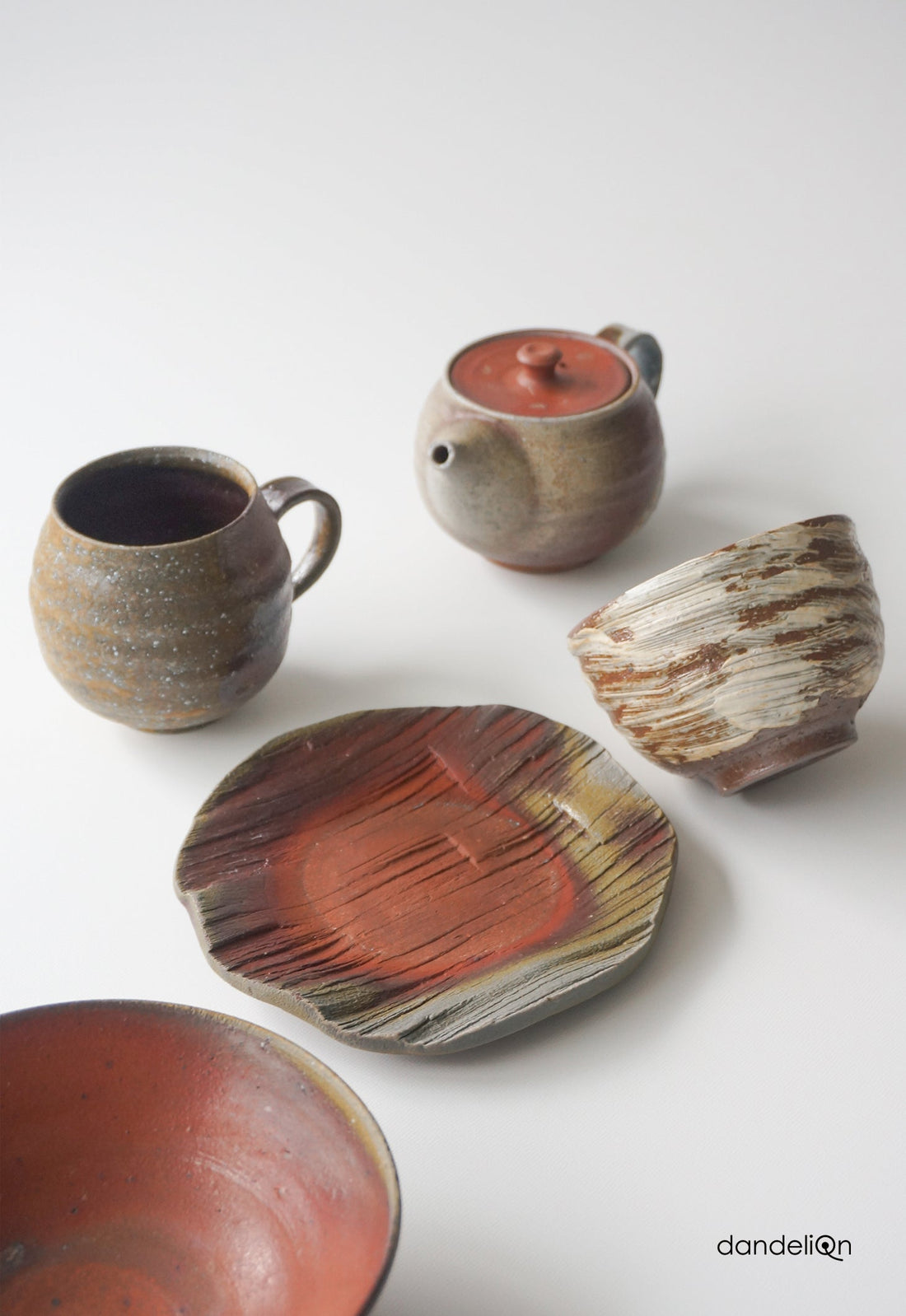 展示会のお知らせ『津金日人詩のうつわ展』