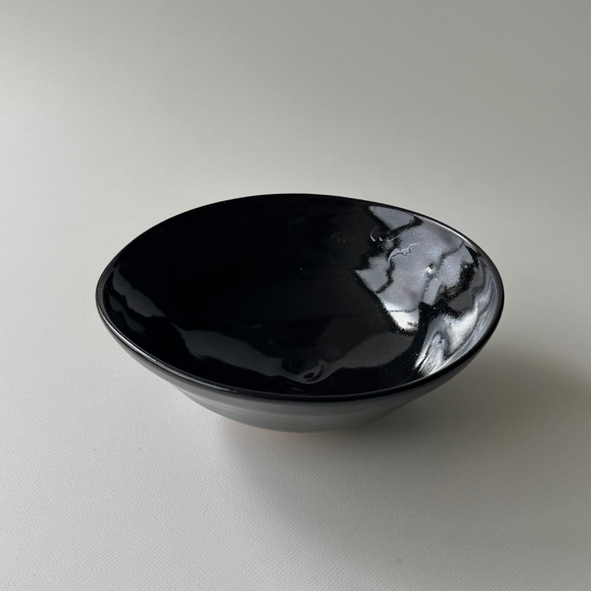 黒絵鉢　五福蝙蝠