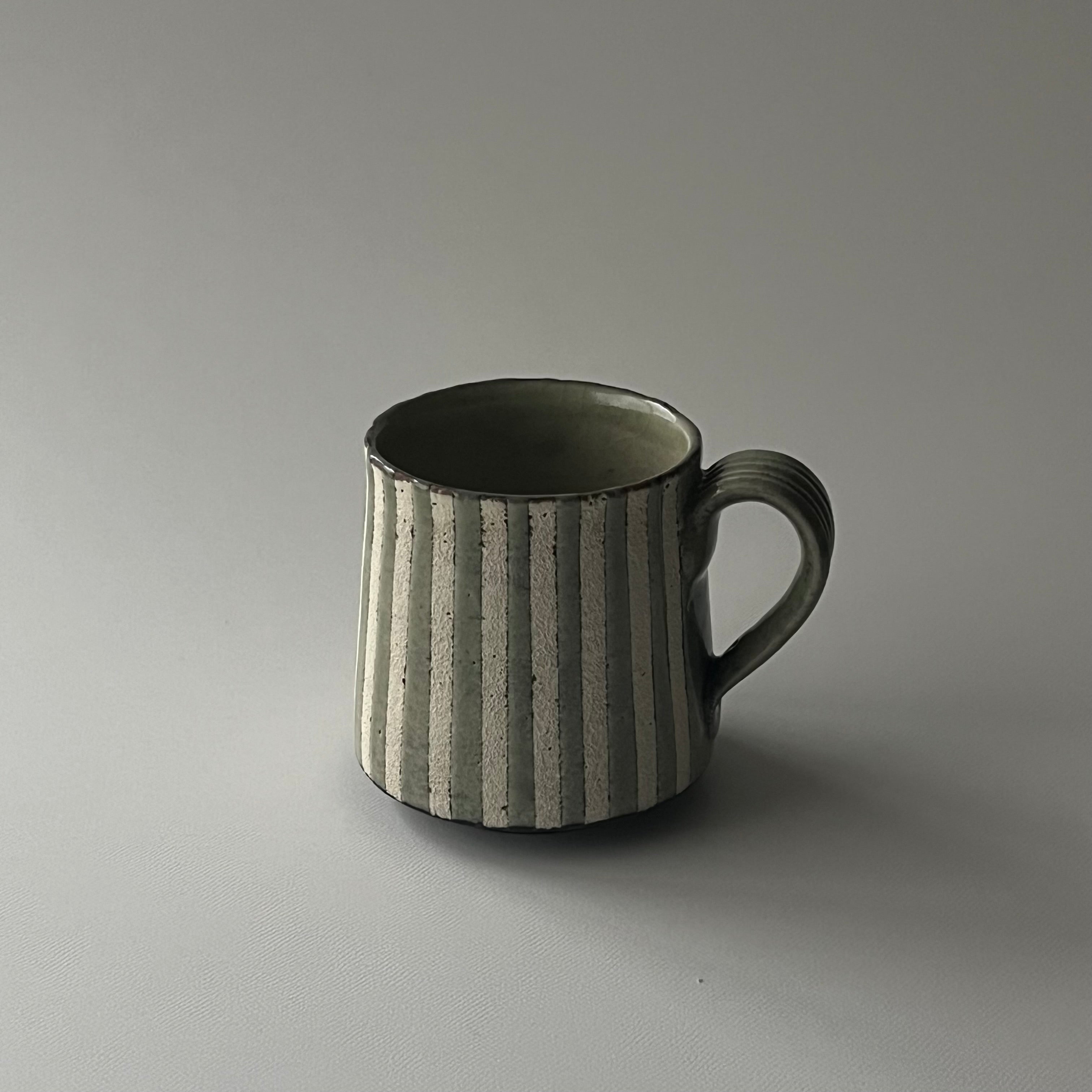切立マグカップ（青縞々）