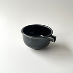 黒釉片口