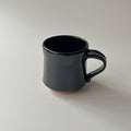 黒絵マグカップ　パルメット