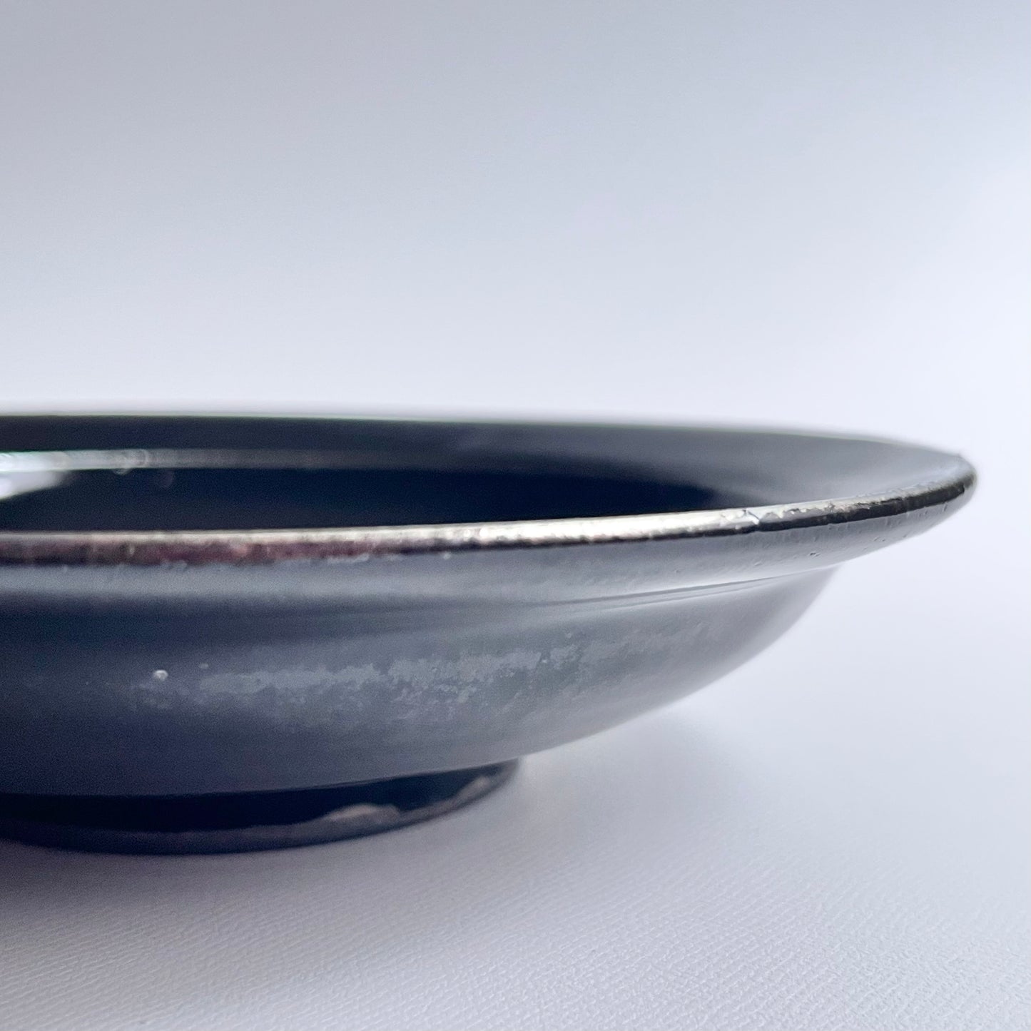 黒釉皿