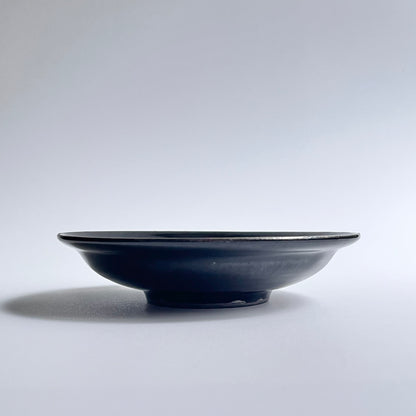 黒釉皿
