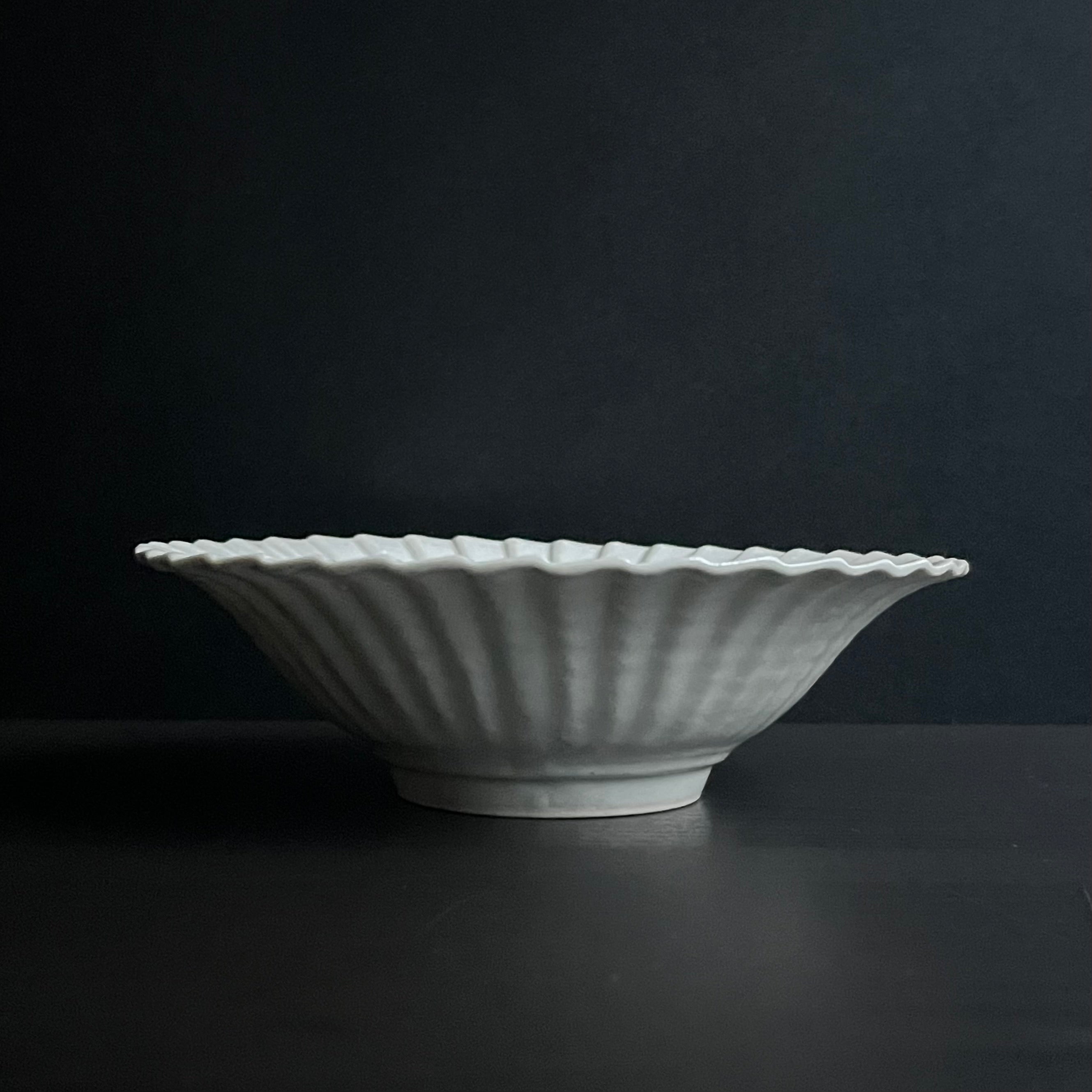 白磁陽刻輪花鉢 | 石田裕哉 | 通販 – dandeliOn