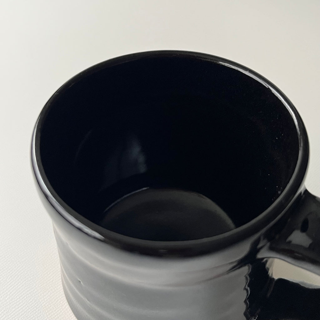 黒絵マグカップ　パルメット