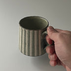 切立マグカップ（青縞々）