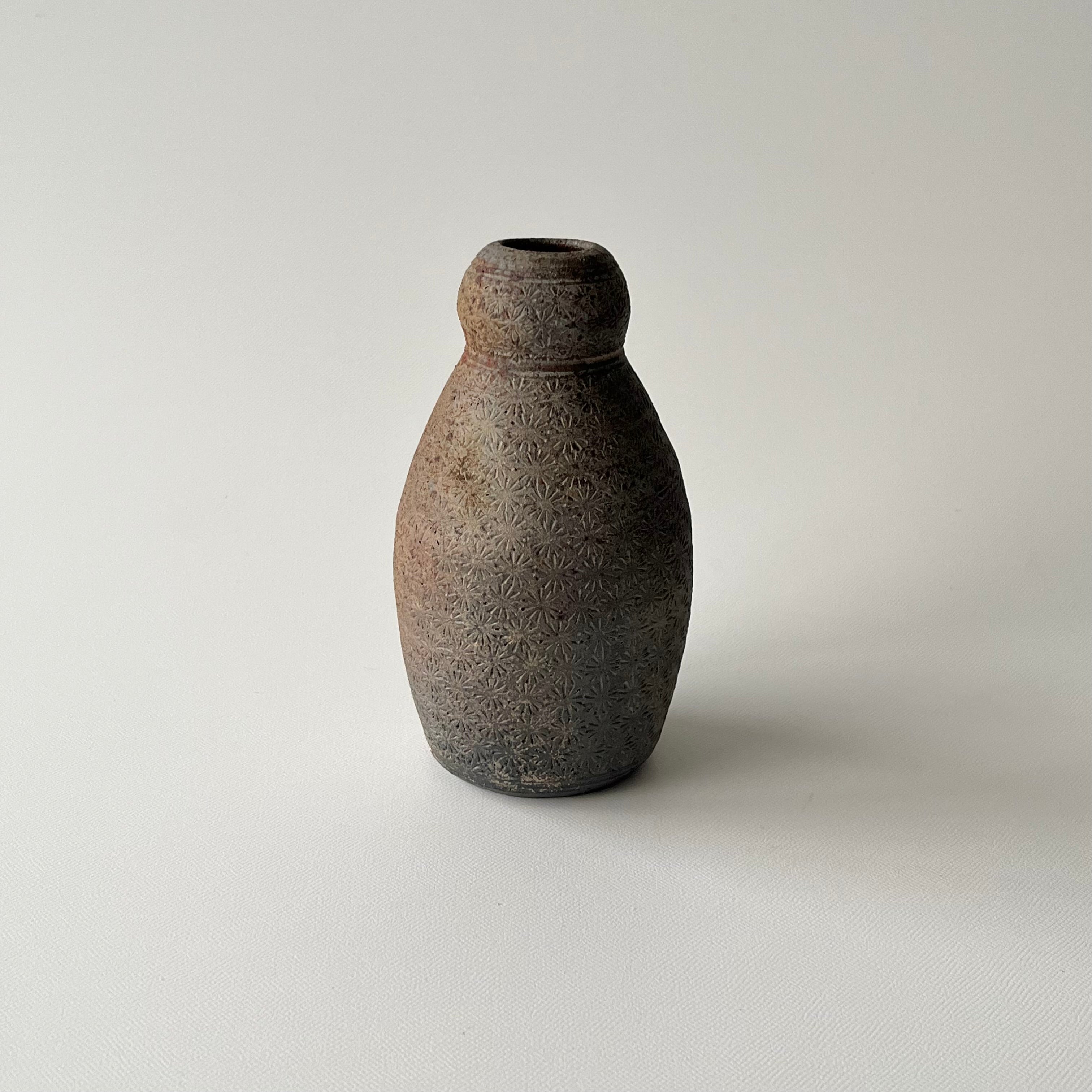 南蛮象嵌花入