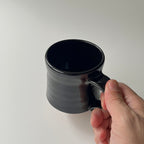 黒絵マグカップ　パルメット