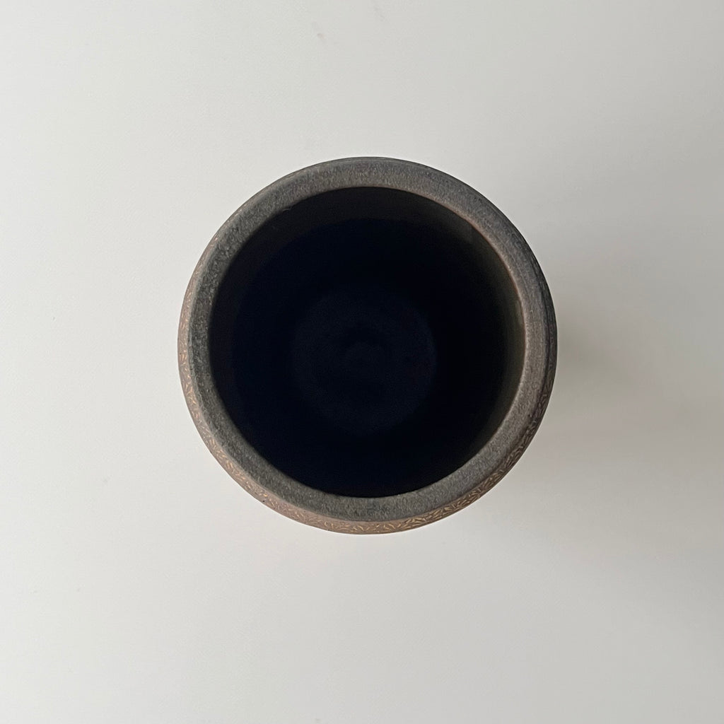 南蛮象嵌筒花入