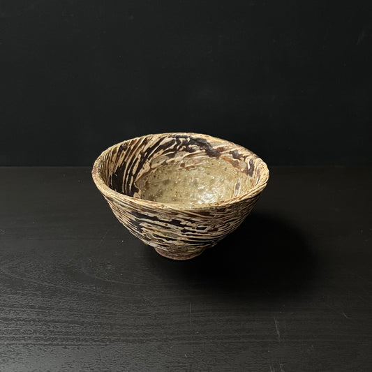 灰釉刷毛目酒呑