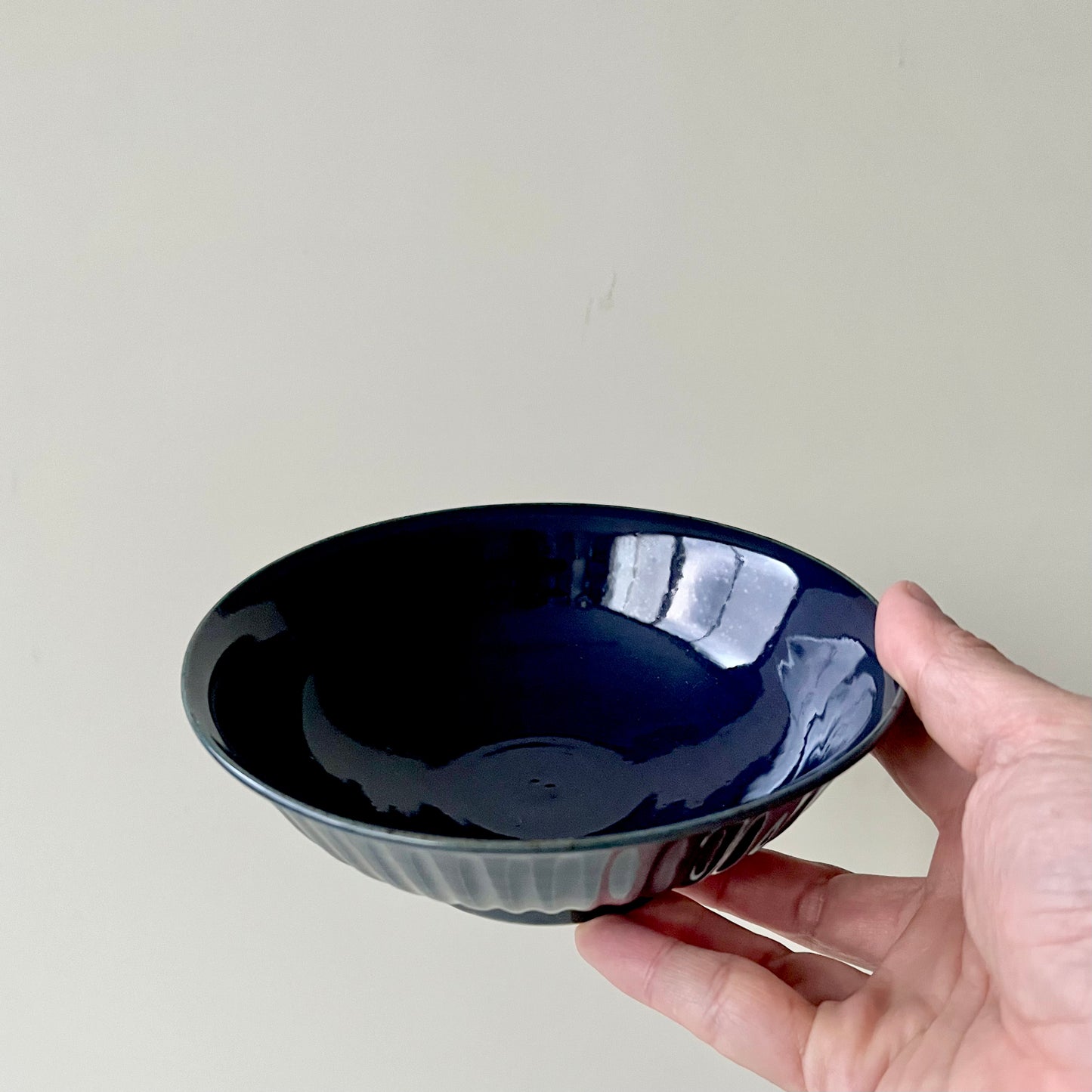 ルリ釉シノギ浅鉢