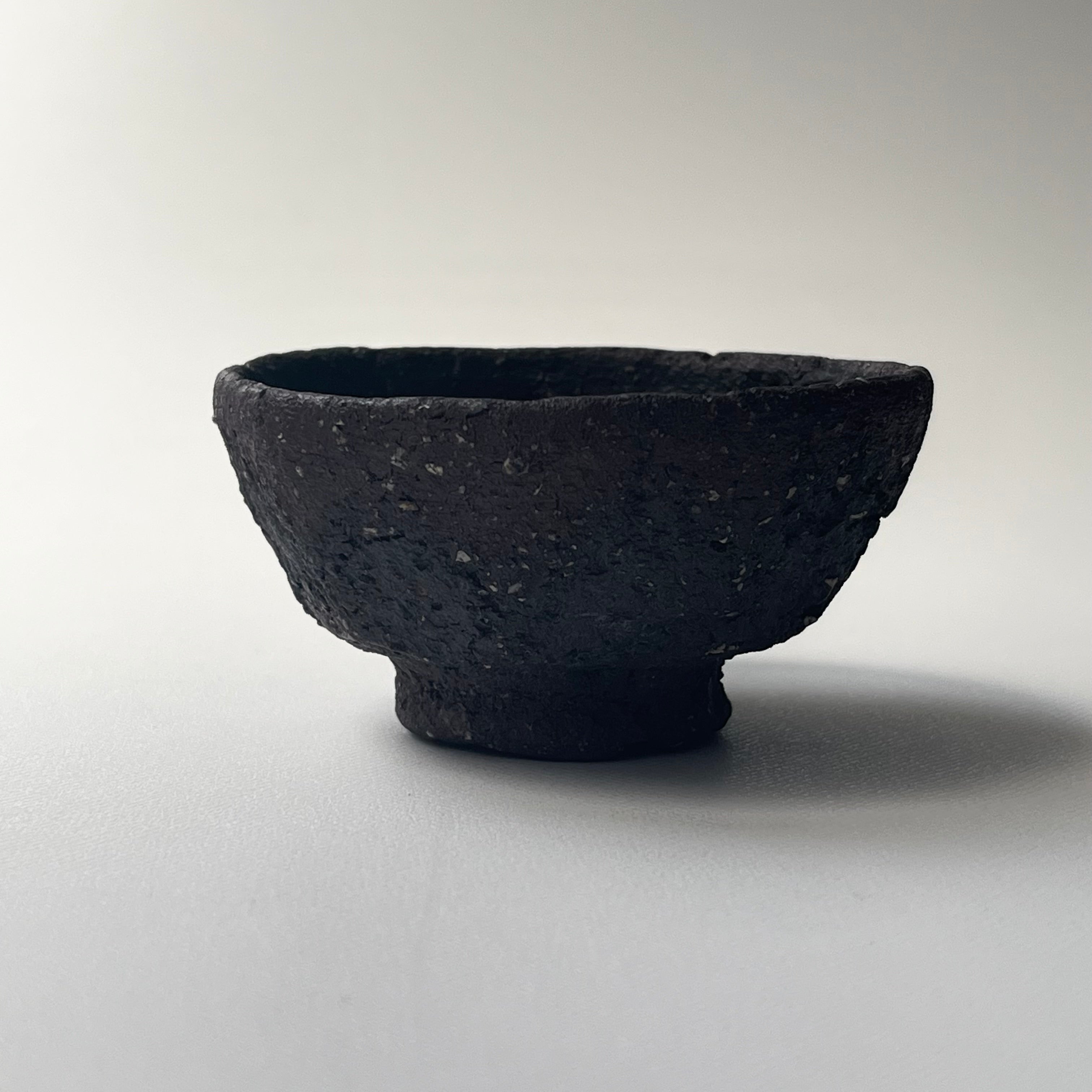 黒釉焼〆ぐい吞み