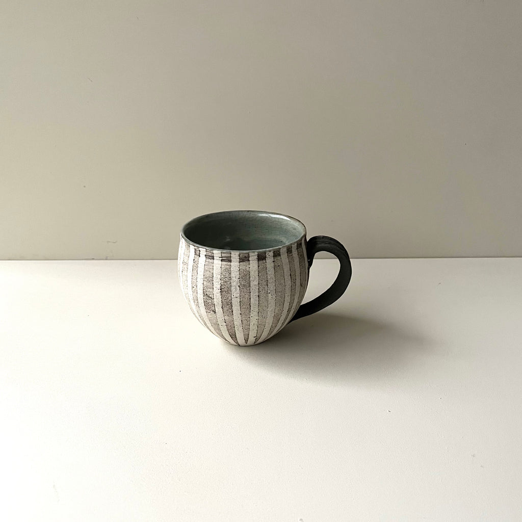 丸マグカップ（黒縞々） - dandeliOn