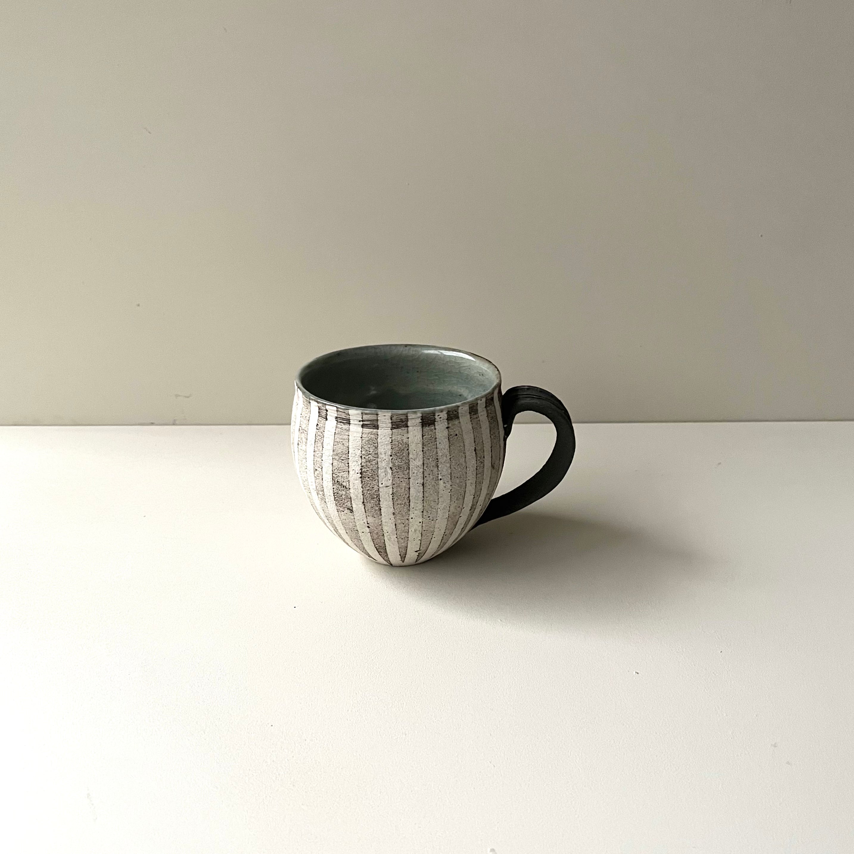 丸マグカップ（黒縞々） - dandeliOn