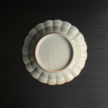 白磁輪花リム鉢（大）