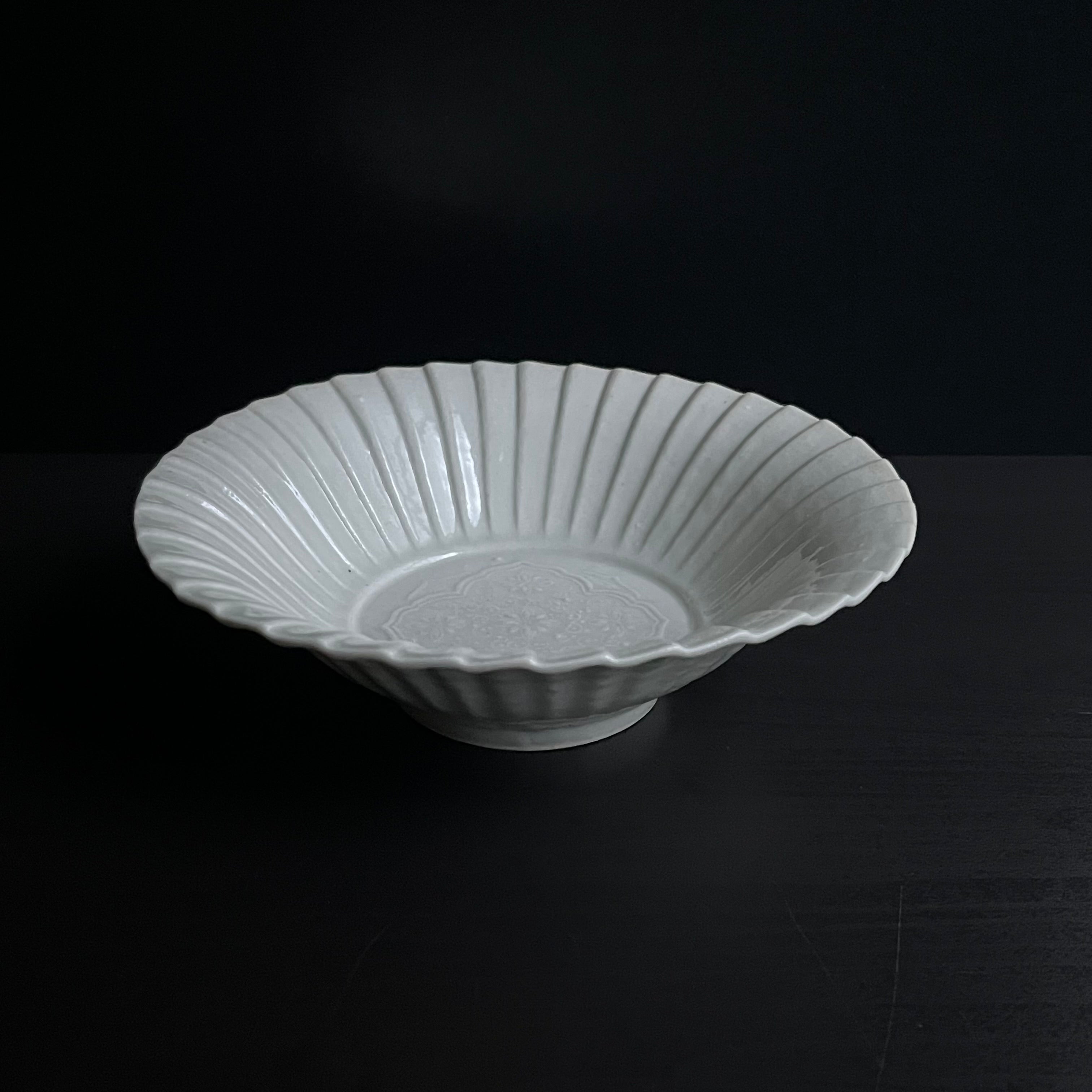 白磁陽刻輪花鉢 | 石田裕哉 | 通販 – dandeliOn