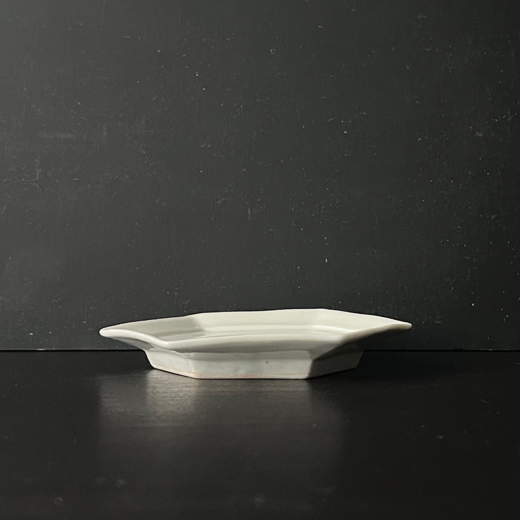 白磁六角小皿 - dandeliOn