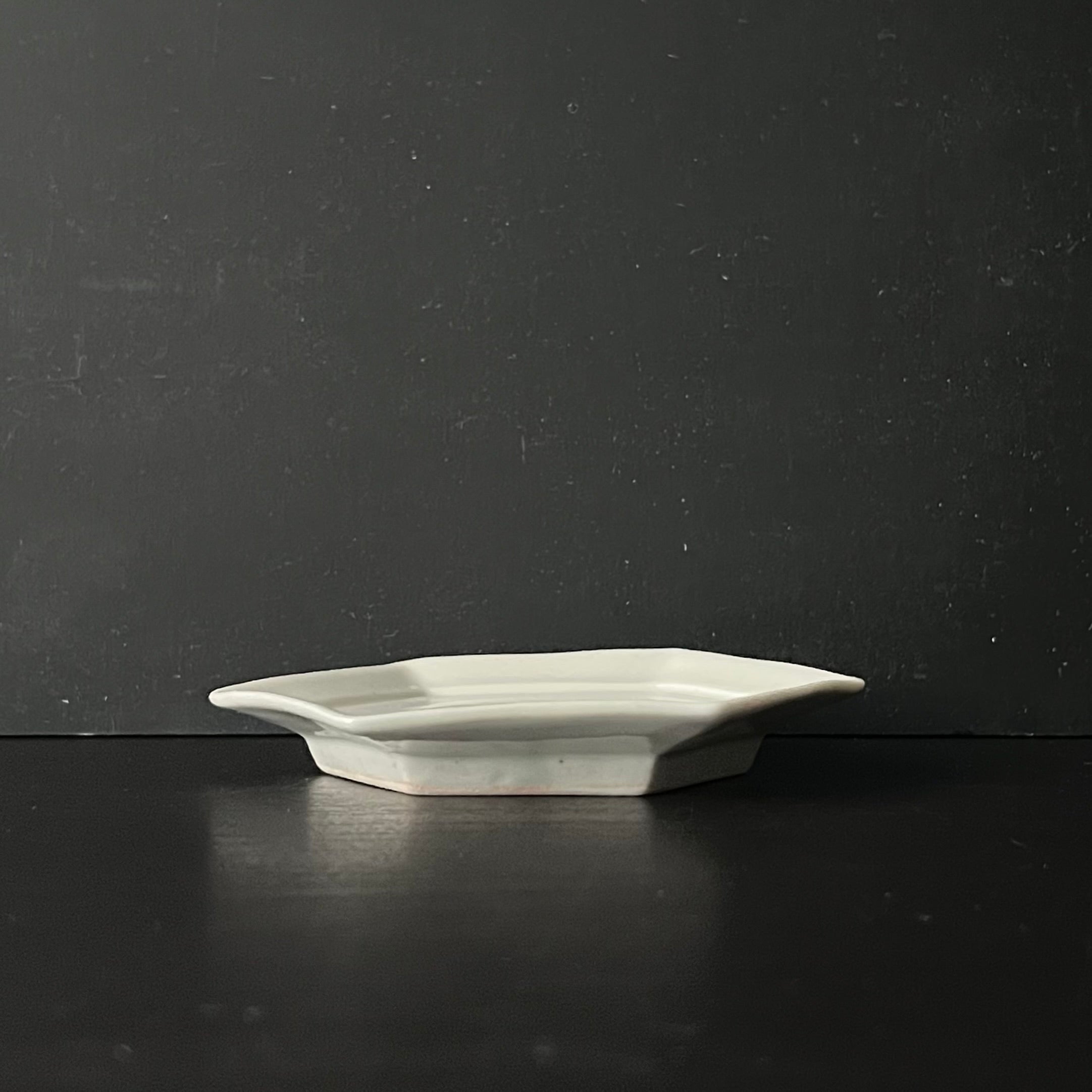 白磁六角小皿 - dandeliOn