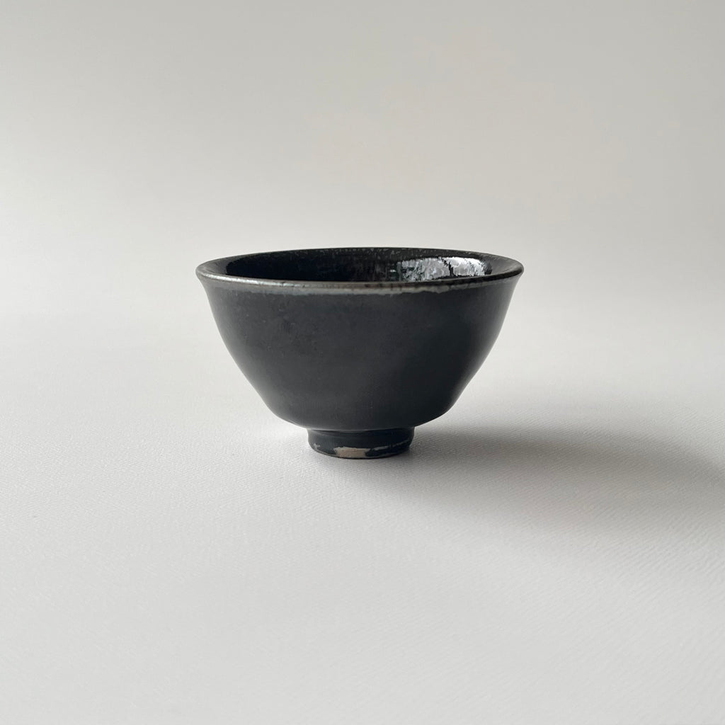 黒釉ぐい呑