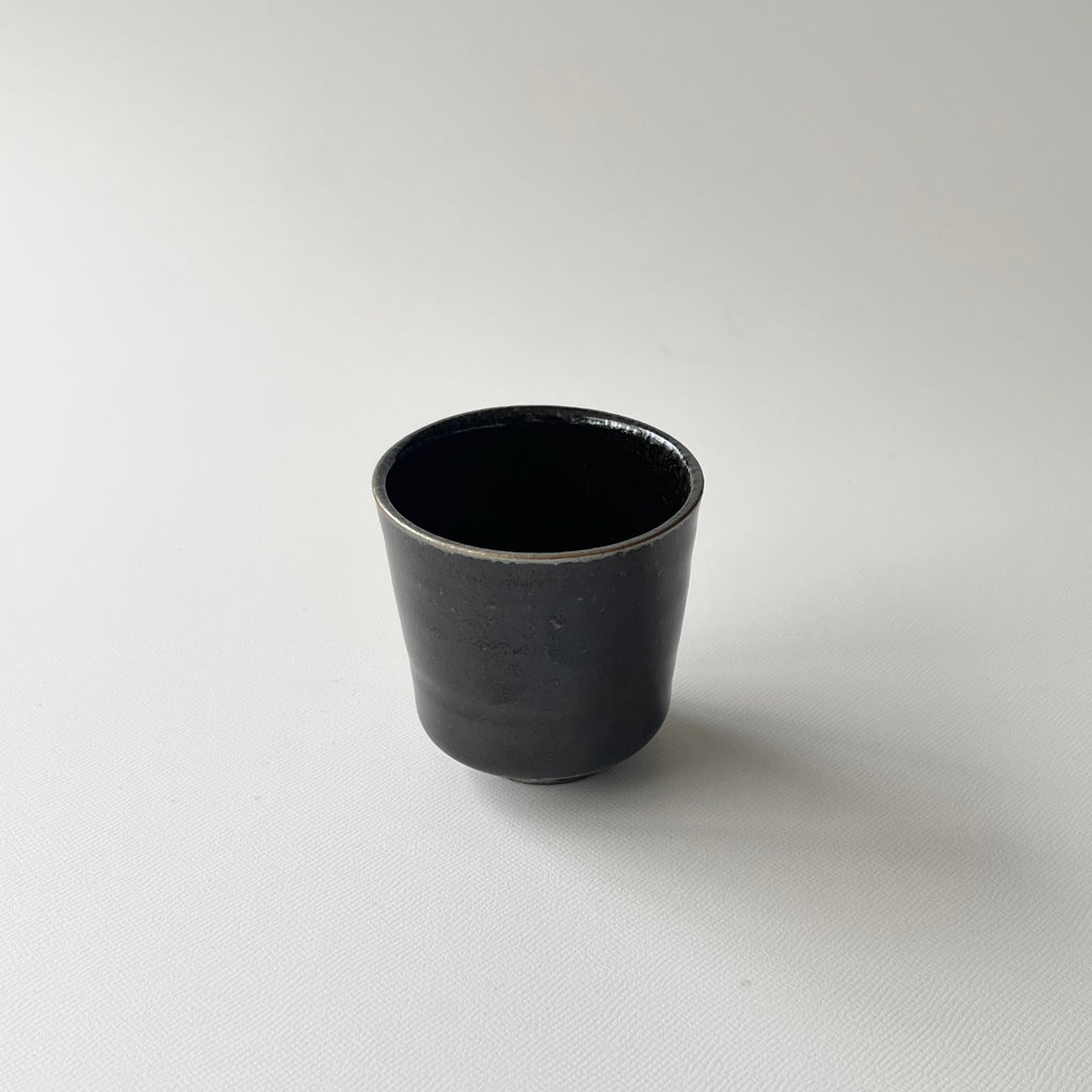 黒釉ぐい呑