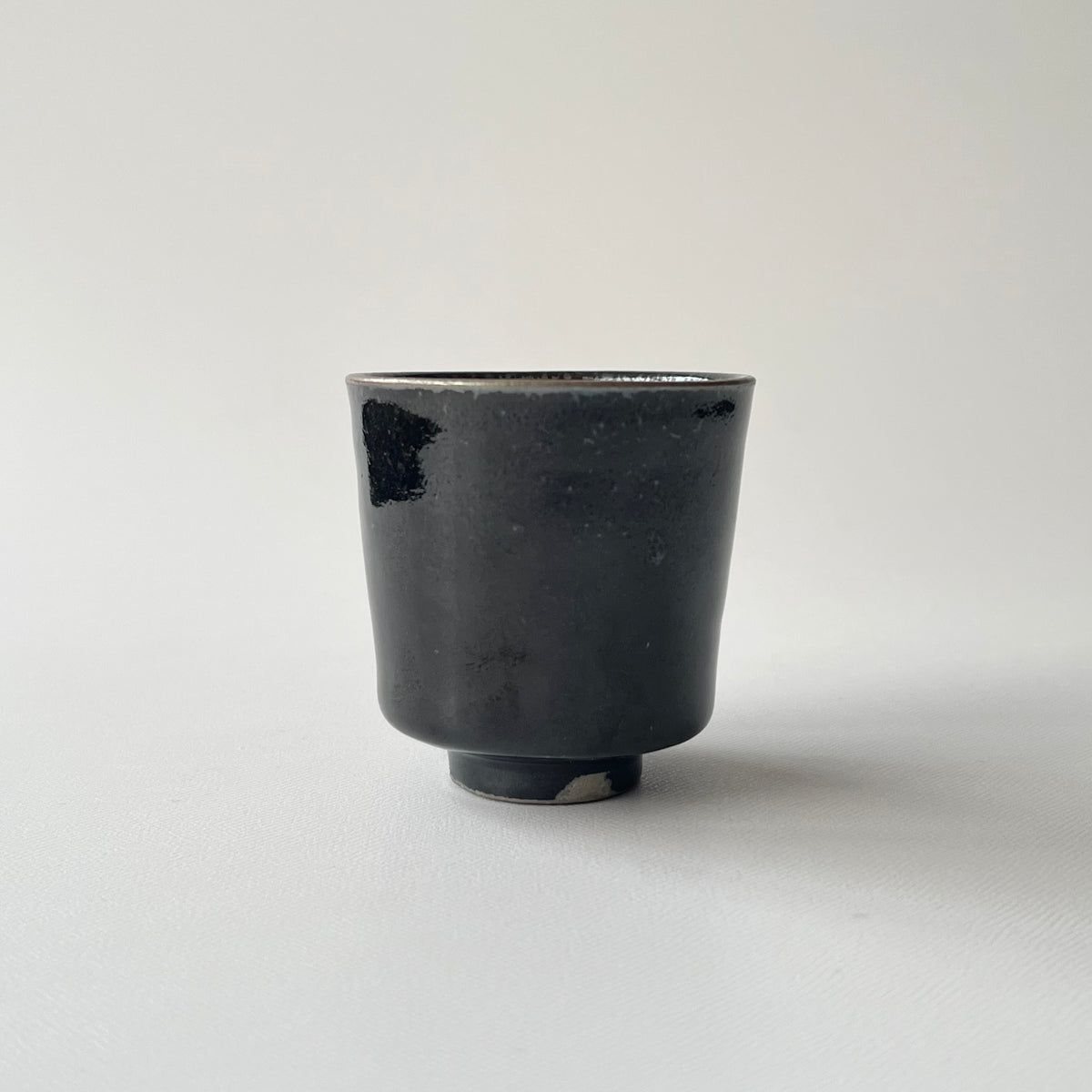 黒釉ぐい呑