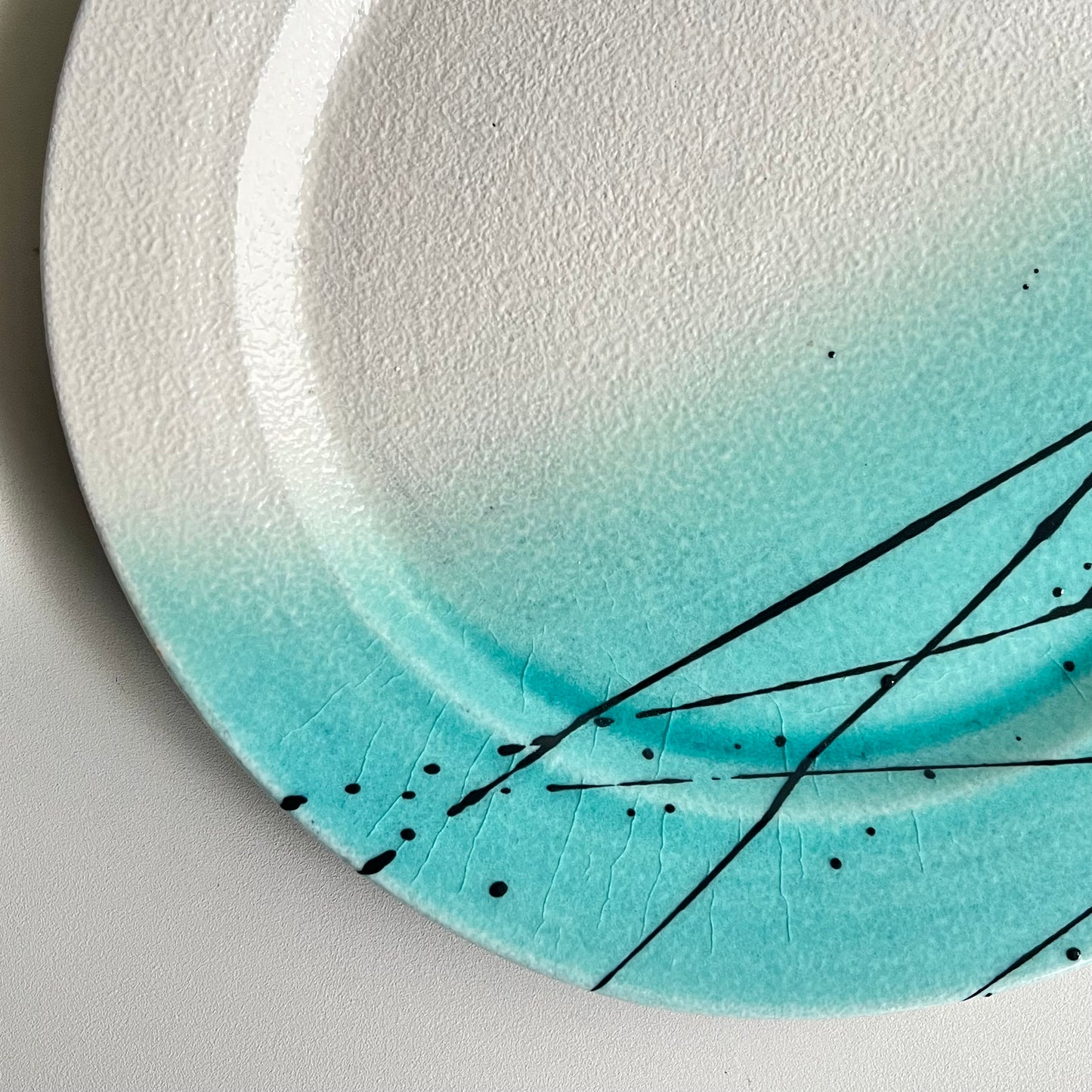 打掛けリム皿　グラデーショントルコブルー