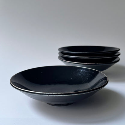 黒釉鉢