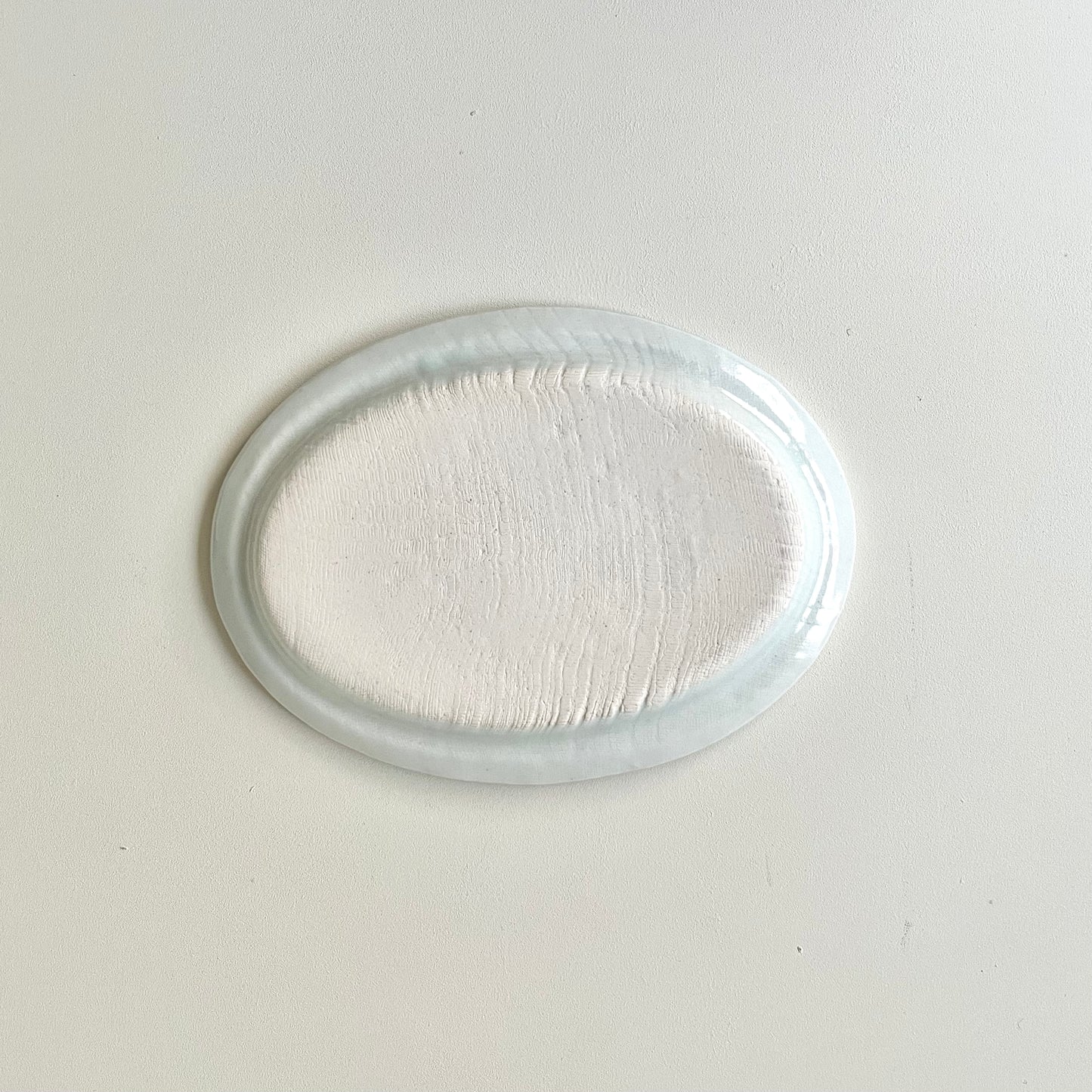 白磁シノギオーバル皿（小）