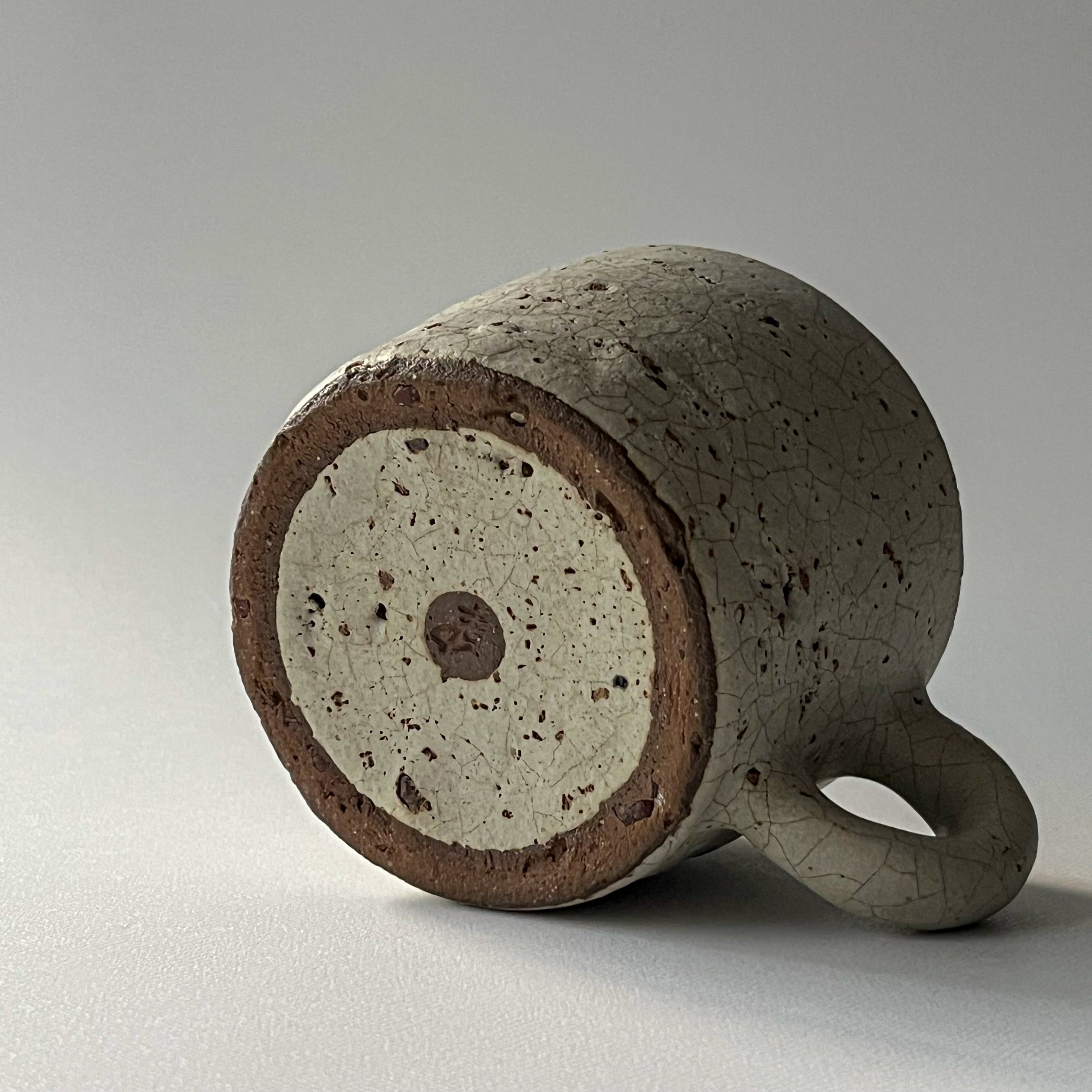 白釉マグカップ