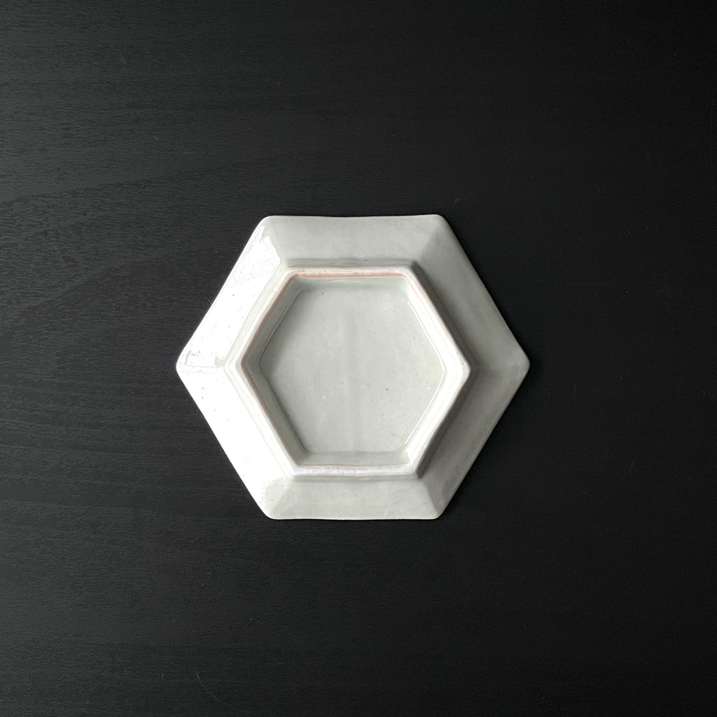 白磁六角小皿 - dandeliOn