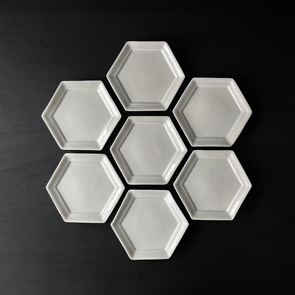 白磁六角小皿 - dandeliOn