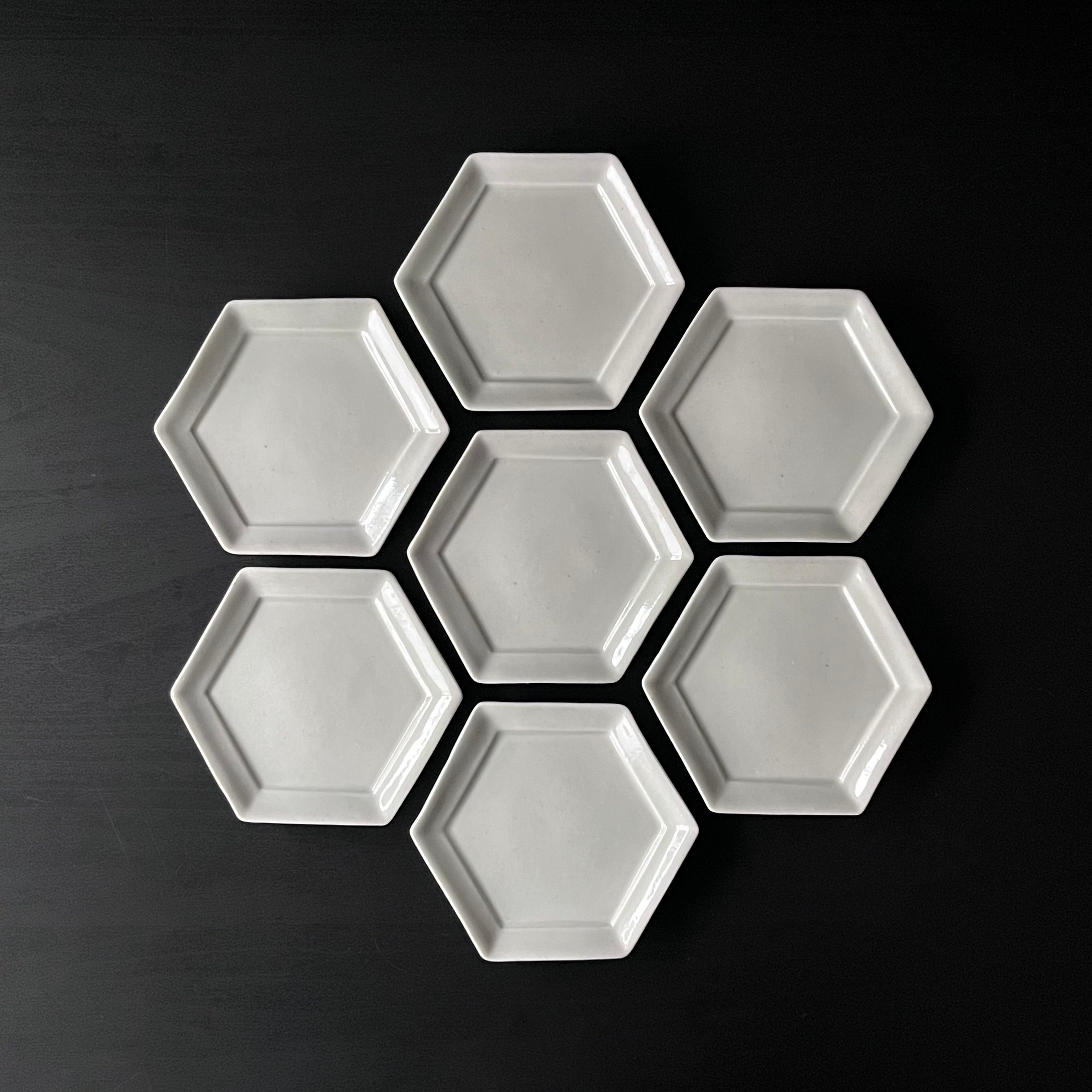 白磁六角小皿 - dandeliOn