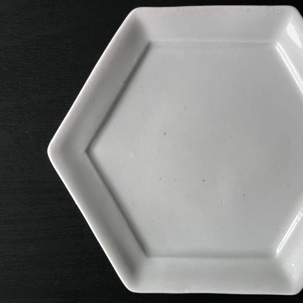 白磁六角小皿 - dandeliOn