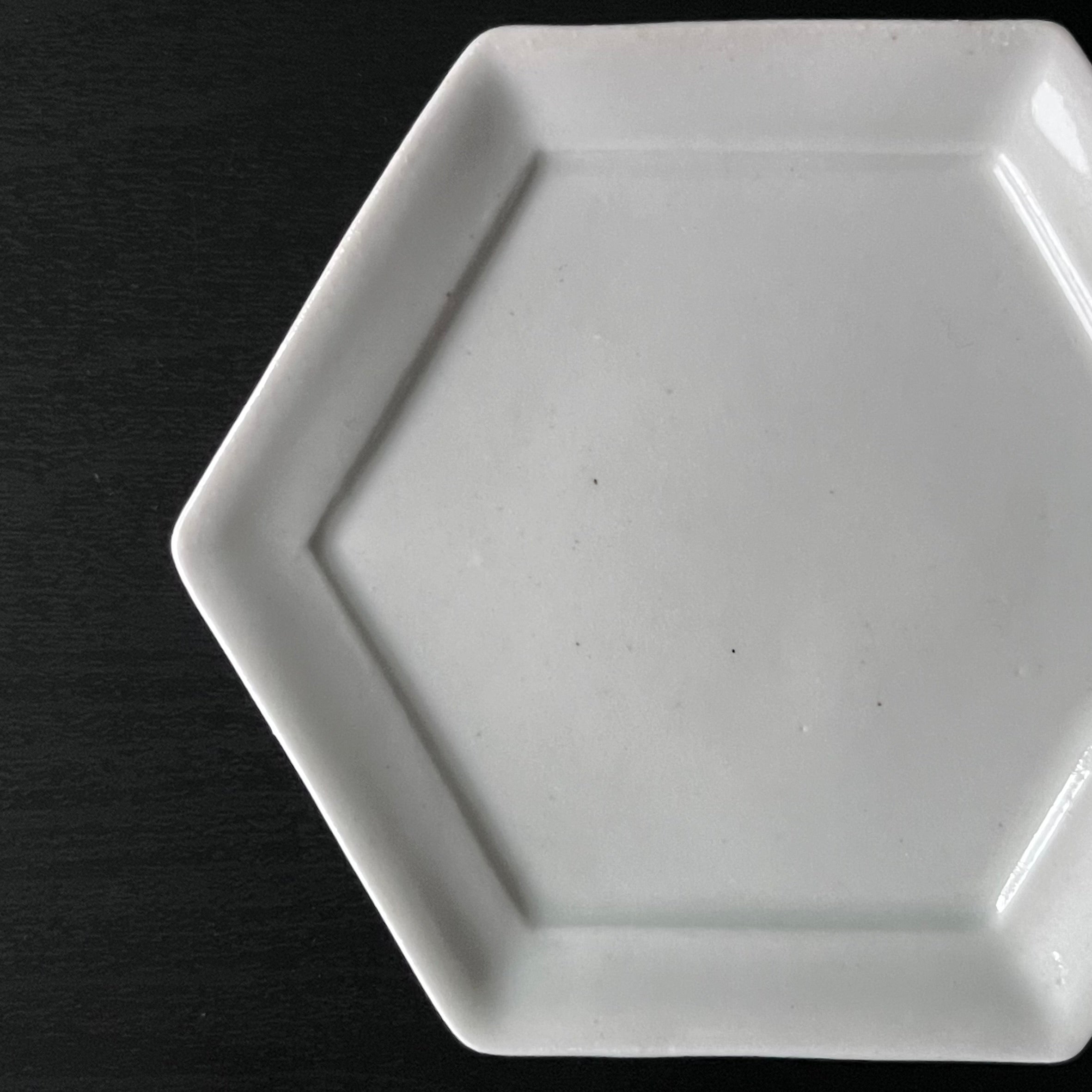 白磁六角小皿 - dandeliOn