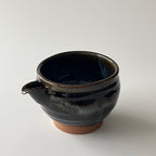 黒釉片口