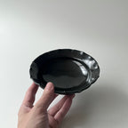 黒釉輪花向附