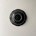 黒釉輪花向附