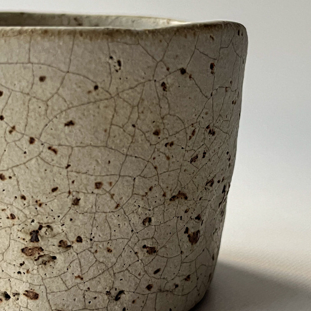 白釉マグカップ