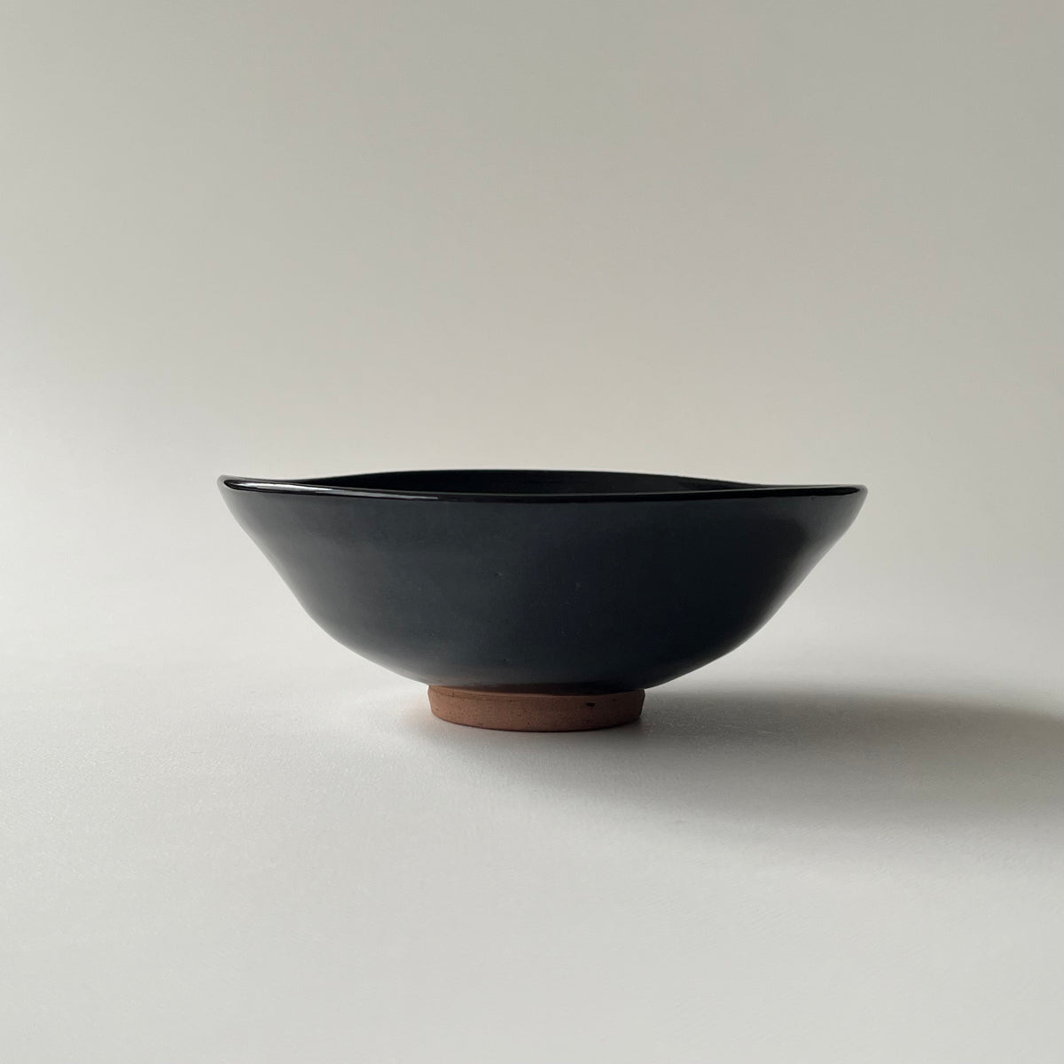 黒絵鉢　五福蝙蝠