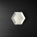 白磁六角小皿 - dandeliOn