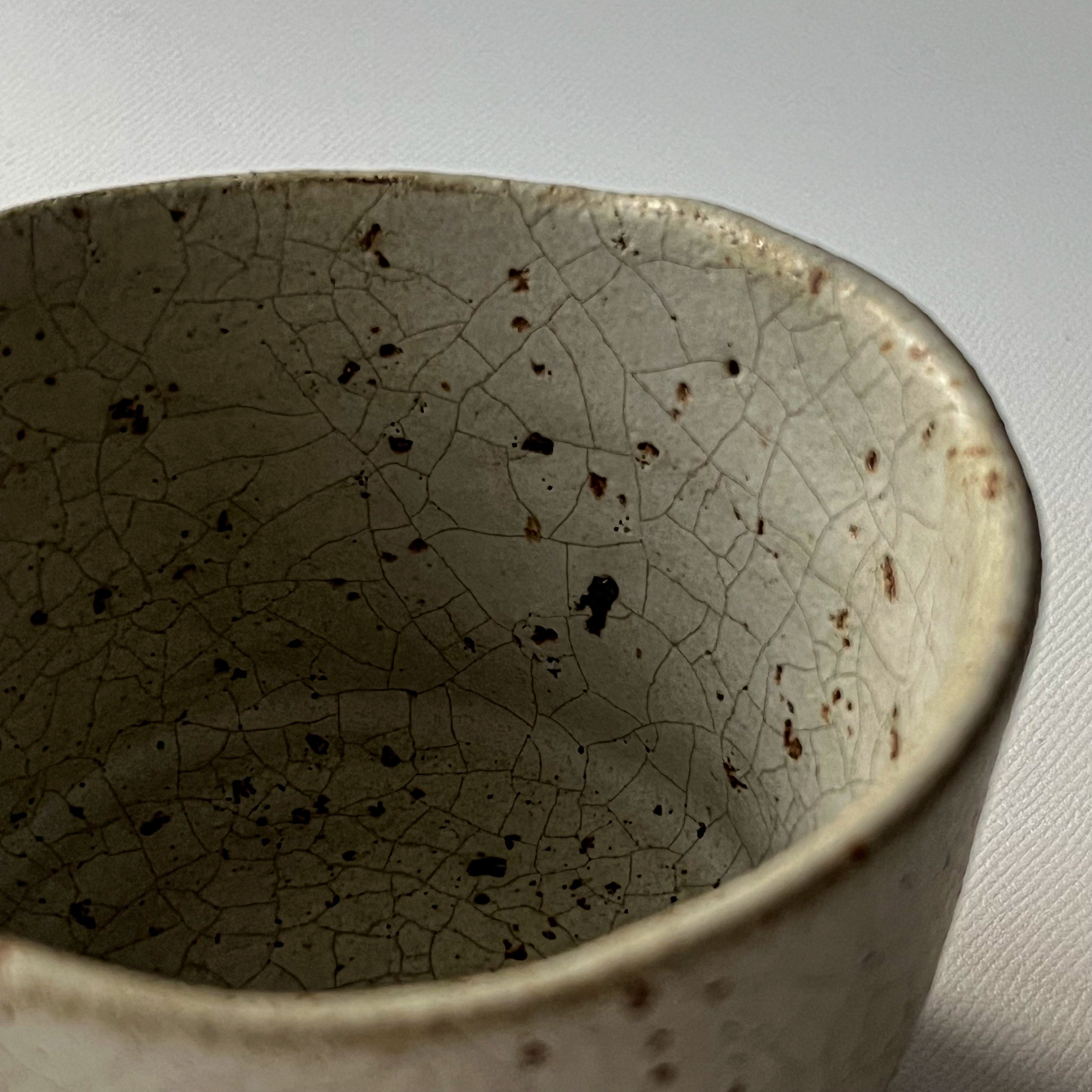 白釉マグカップ