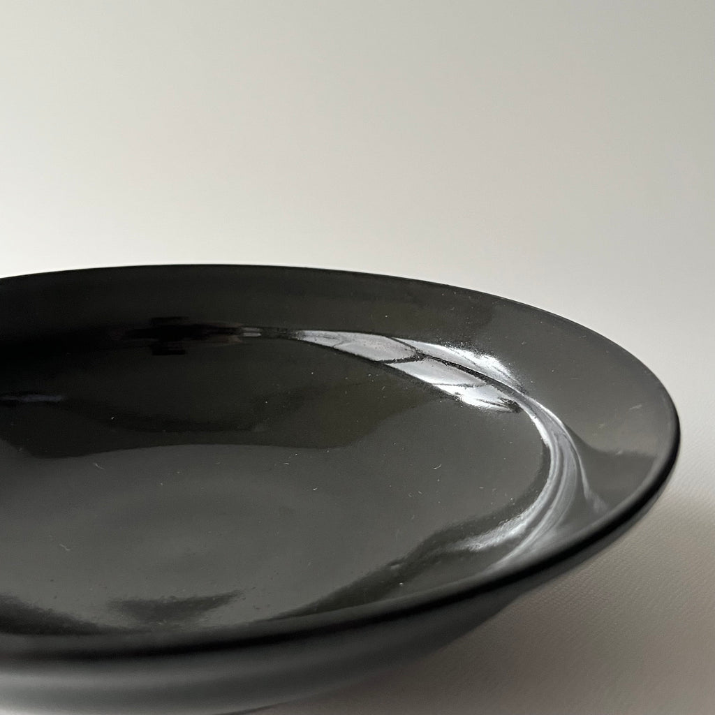黒釉皿